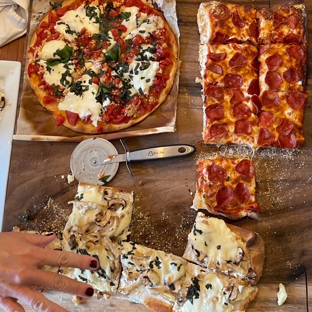 Vegan ricotta mushroom pizza